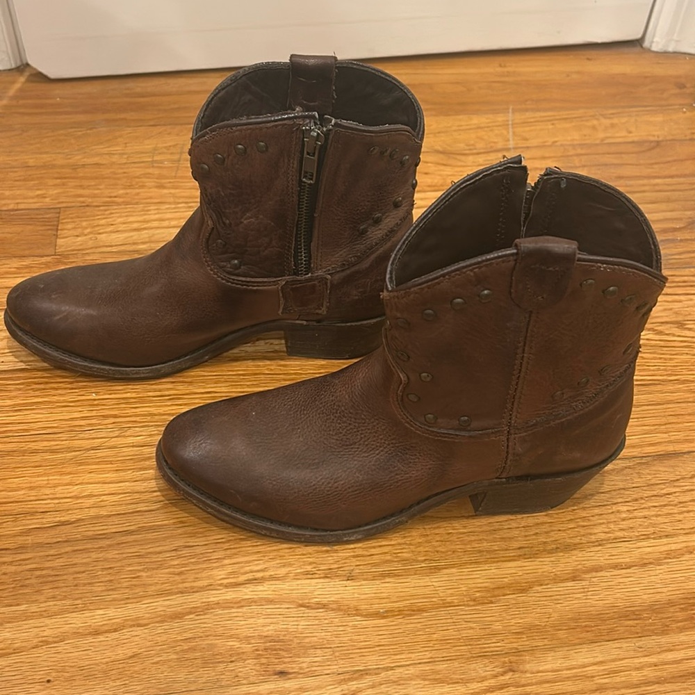 Vintage Shoe Company brown ankle boots